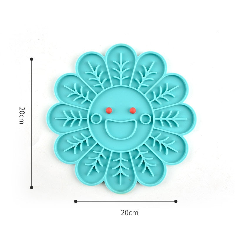 Fish Shape Silicone Bowl Dog Lick Mat Slow Feeding Food Bowl For Small Medium Dogs Puppy Cat Treat Feeder Dispenser Pet Supplies