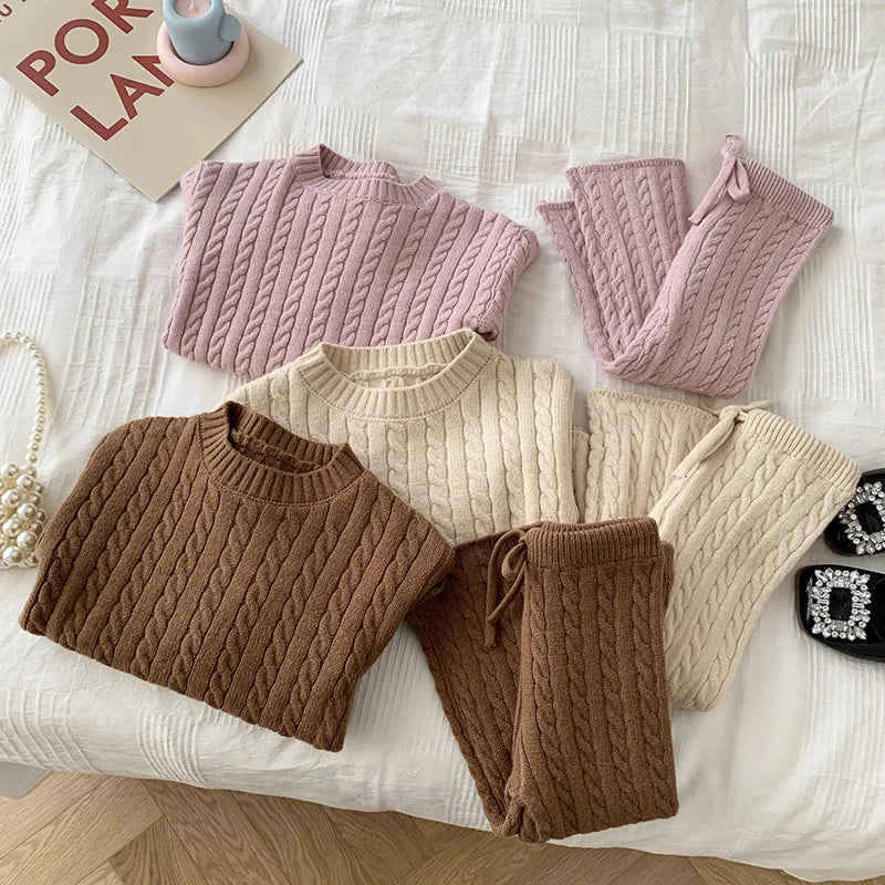 Mini Fashion™ - Stylish and trendy for kids - Knitted sweater and pants
