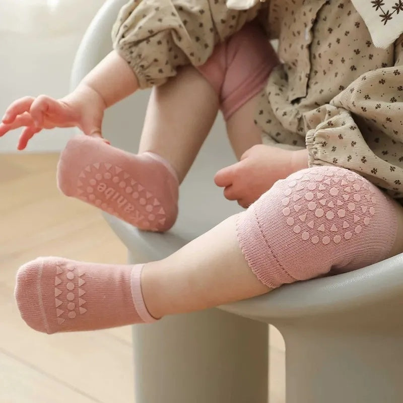 Cushioned Knee Pads and Anti-Slip Socks Set for Babies – 2 Pieces
