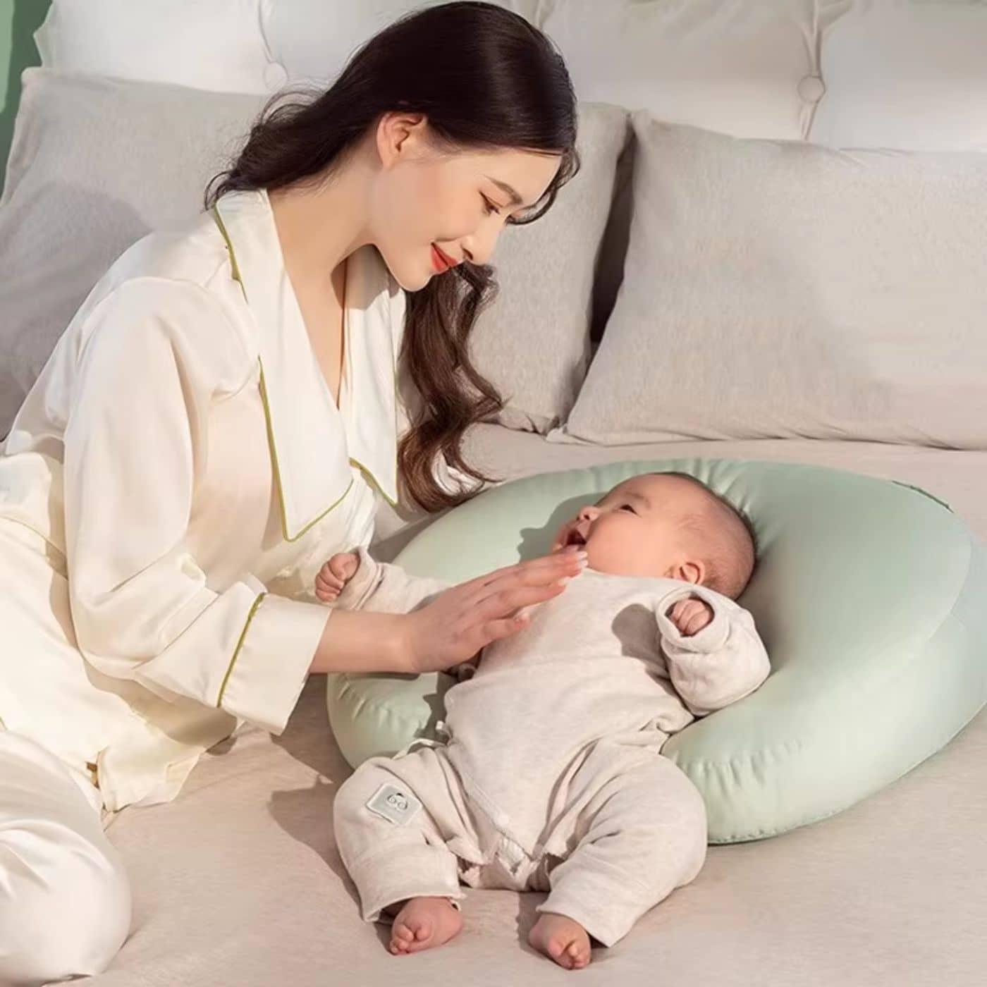 Snuggle Snooze Baby Crib