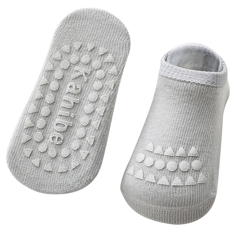 Cushioned Knee Pads and Anti-Slip Socks Set for Babies – 2 Pieces
