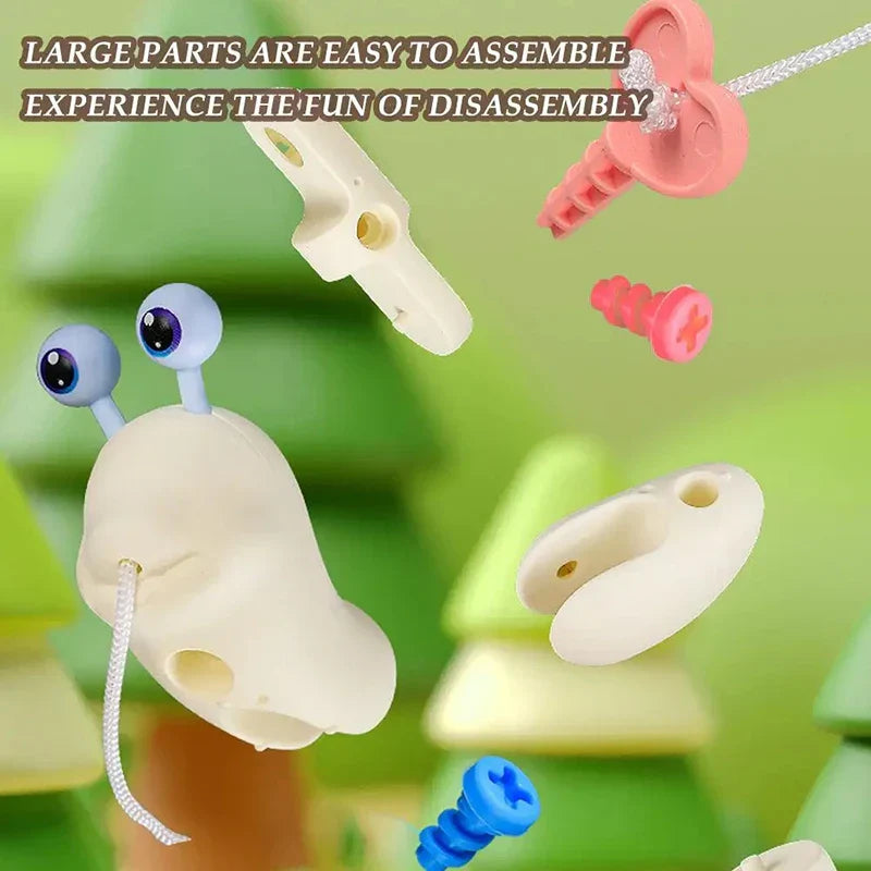 Snail Toy™ - Snail in Motion - Toy with Pull String